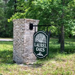 Laurel Oaks sign